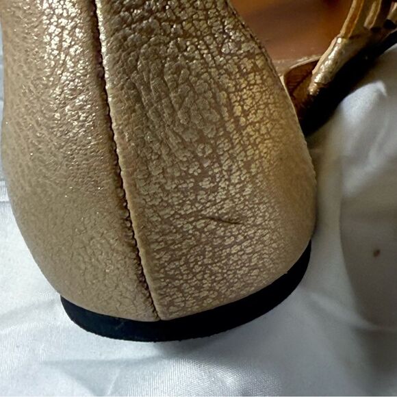 Vince Camuto Elegant Gold Women's Sandals size 7 - Picture 13 of 14